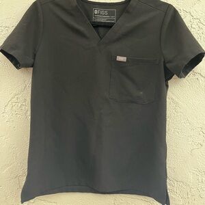 Women’s Figs Scrub top in XS